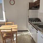 T3 Renove A 60m De La Avec Terrasse, Jardin Et Parking Clos - Fr-1-797-28 * Port-la-Nouvelle