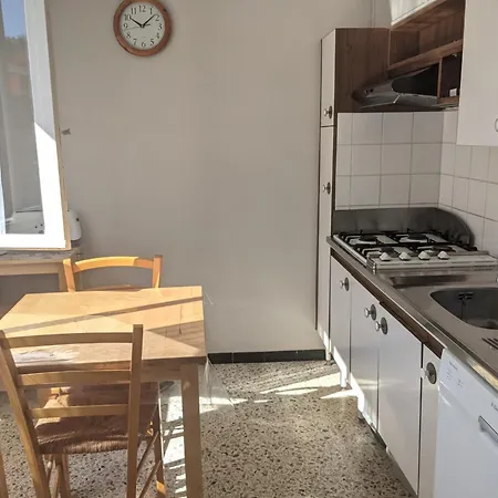 T3 Renove A 60m De La Avec Terrasse, Jardin Et Parking Clos - Fr-1-797-28 * Port-la-Nouvelle