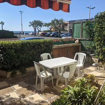 Apartment T3 Renove A 60m De La Avec Terrasse, Jardin Et Parking Clos - Fr-1-797-28 Port-la-Nouvelle