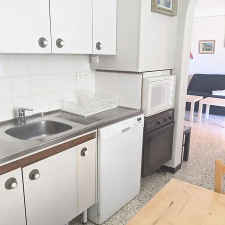 T3 Renove A 60m De La Avec Terrasse, Jardin Et Parking Clos - Fr-1-797-28 * Port-la-Nouvelle