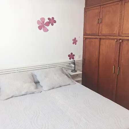 T3 Renove A 60m De La Avec Terrasse, Jardin Et Parking Clos - Fr-1-797-28 * Port-la-Nouvelle