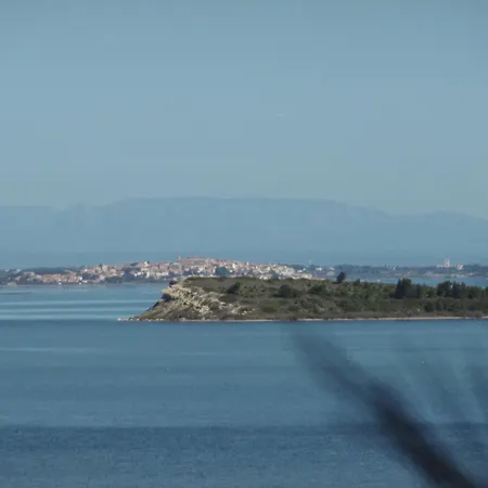 T3 Renove A 60m De La Avec Terrasse, Jardin Et Parking Clos - Fr-1-797-28 Διαμέρισμα